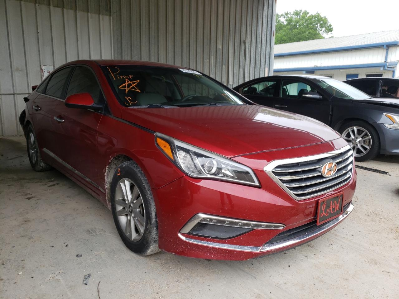 HYUNDAI SONATA SE 2015 with VIN 5NPE24AF9FH182318 - Photo from auction