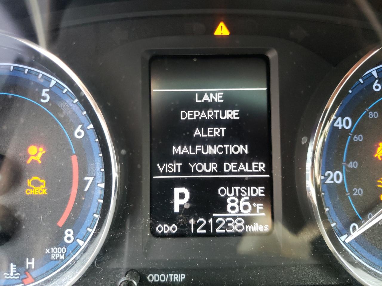 Photo 8 from auction – 2019 TOYOTA COROLLA L with VIN 5YFBURHE0KP919328