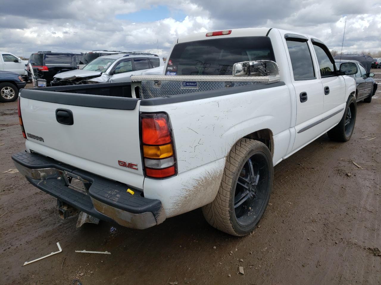 Photo 4 from auction – 2007 GMC NEW SIERRA with VIN 2GTEC13V371111960