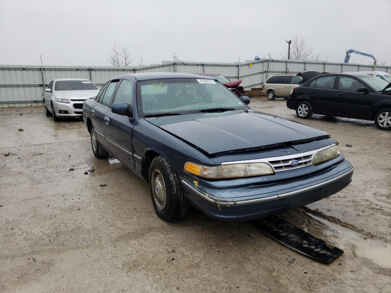 FORD CROWN VICT 1997 with VIN 2FALP73W1VX210252 - Photo from auction