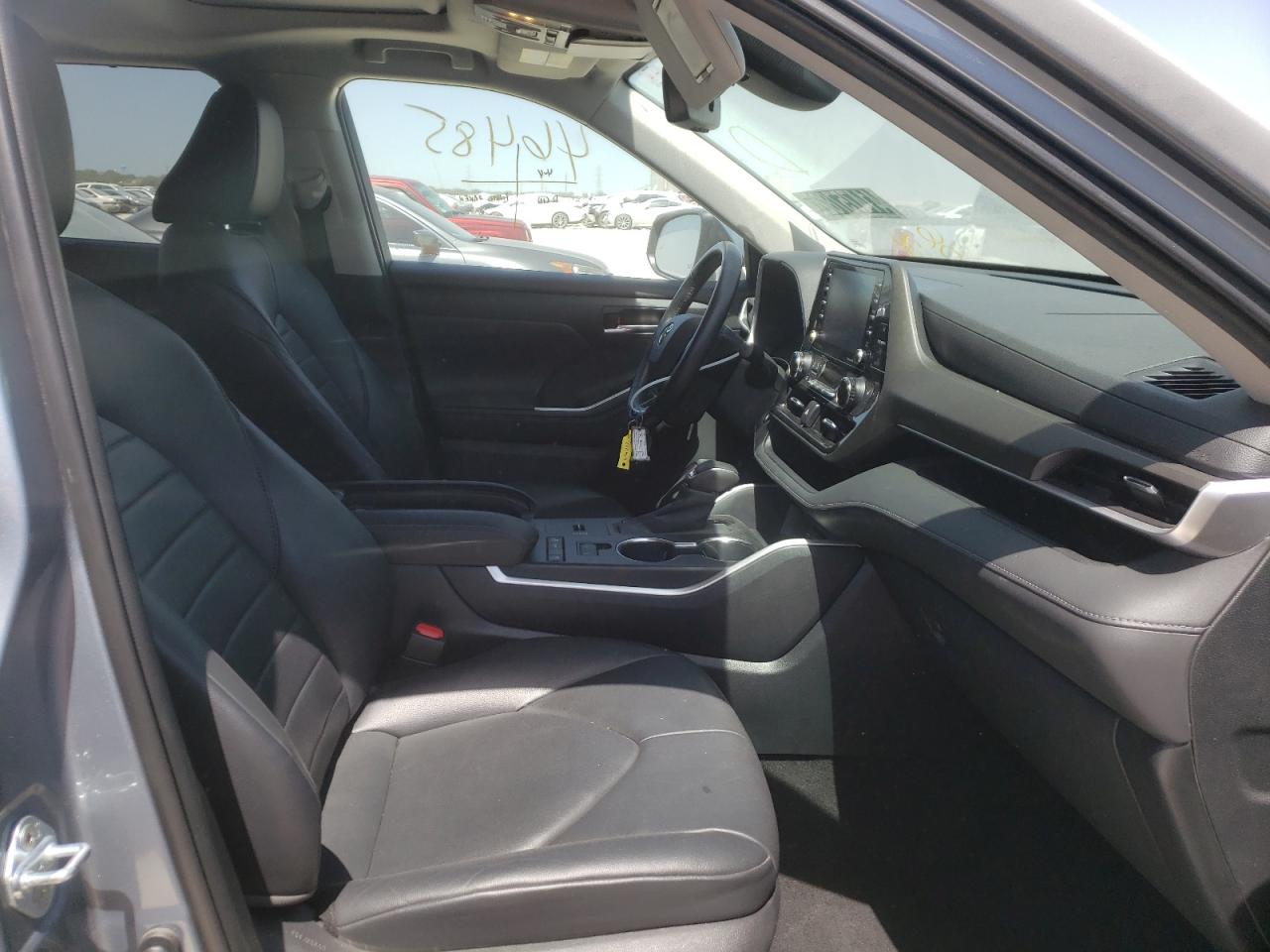 Photo 5 from auction – 2020 TOYOTA HIGHLANDER with VIN 5TDGZRAH5LS006262