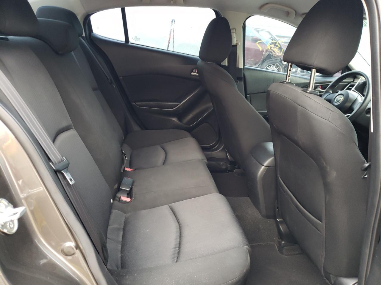Photo 6 from auction – 2015 MAZDA 3 SV with VIN JM1BM1T73F1272623