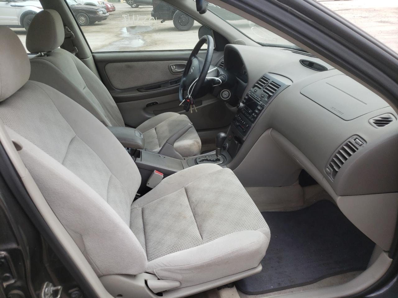 Photo 5 from auction – 2002 NISSAN MAXIMA GLE with VIN JN1DA31D02T411193