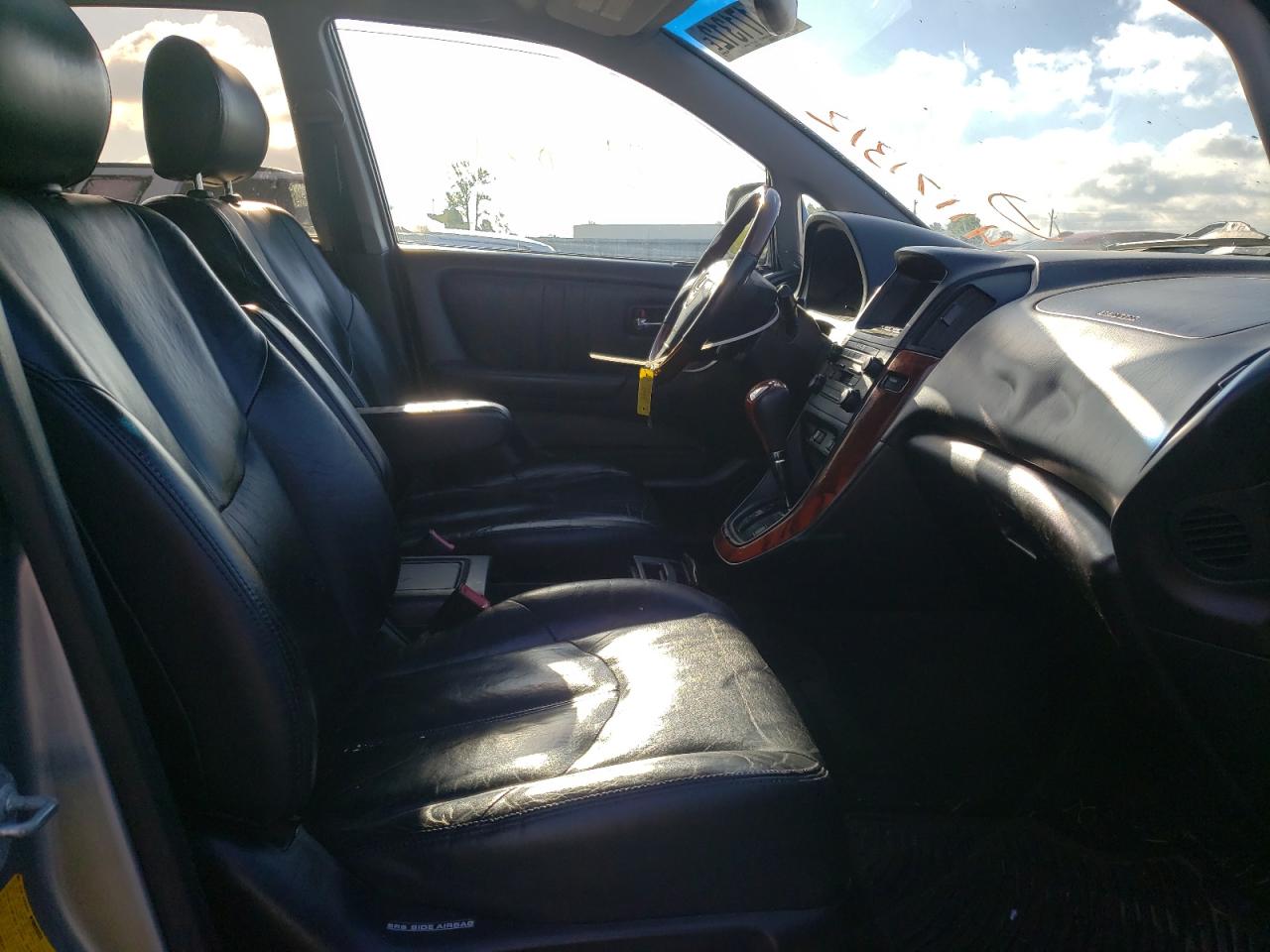 Photo 5 from auction – 2003 LEXUS RX 300 with VIN JTJHF10UX30299511