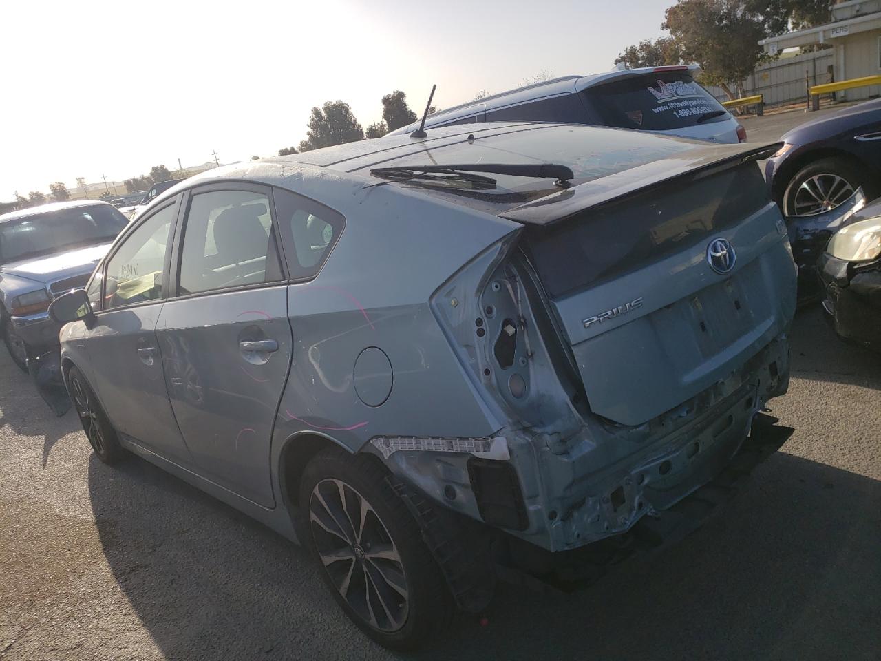 Photo 3 from auction – 2015 TOYOTA PRIUS with VIN JTDKN3DU7F1973355