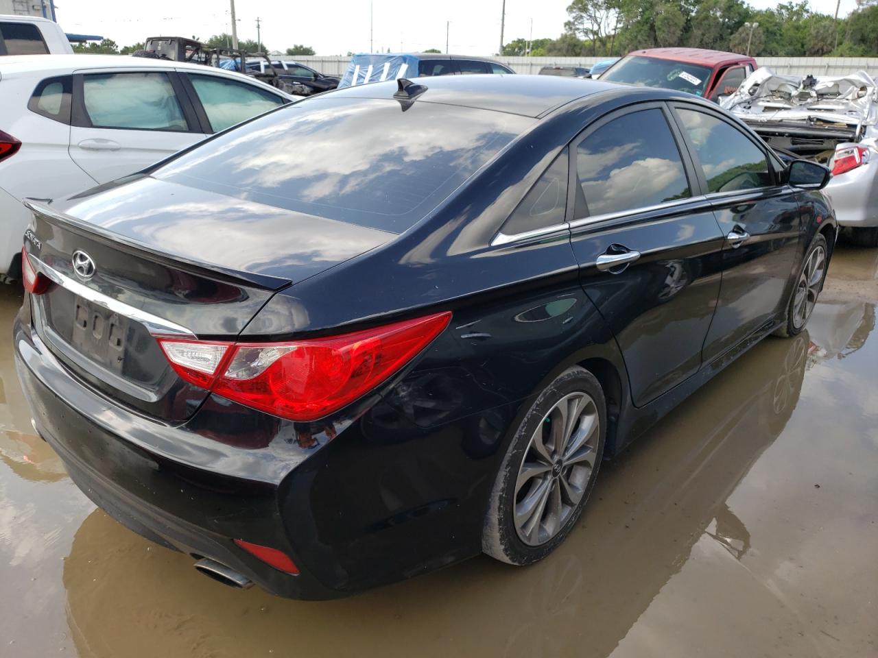 Photo 4 from auction – 2014 HYUNDAI SONATA SE with VIN 5NPEC4AC2EH945541