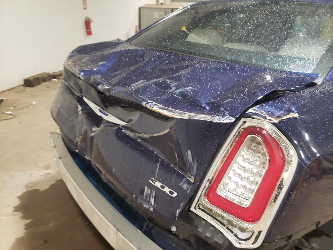 Photo 9 from auction – 2017 CHRYSLER 300 LIMITE with VIN 2C3CCAAG7HH521637