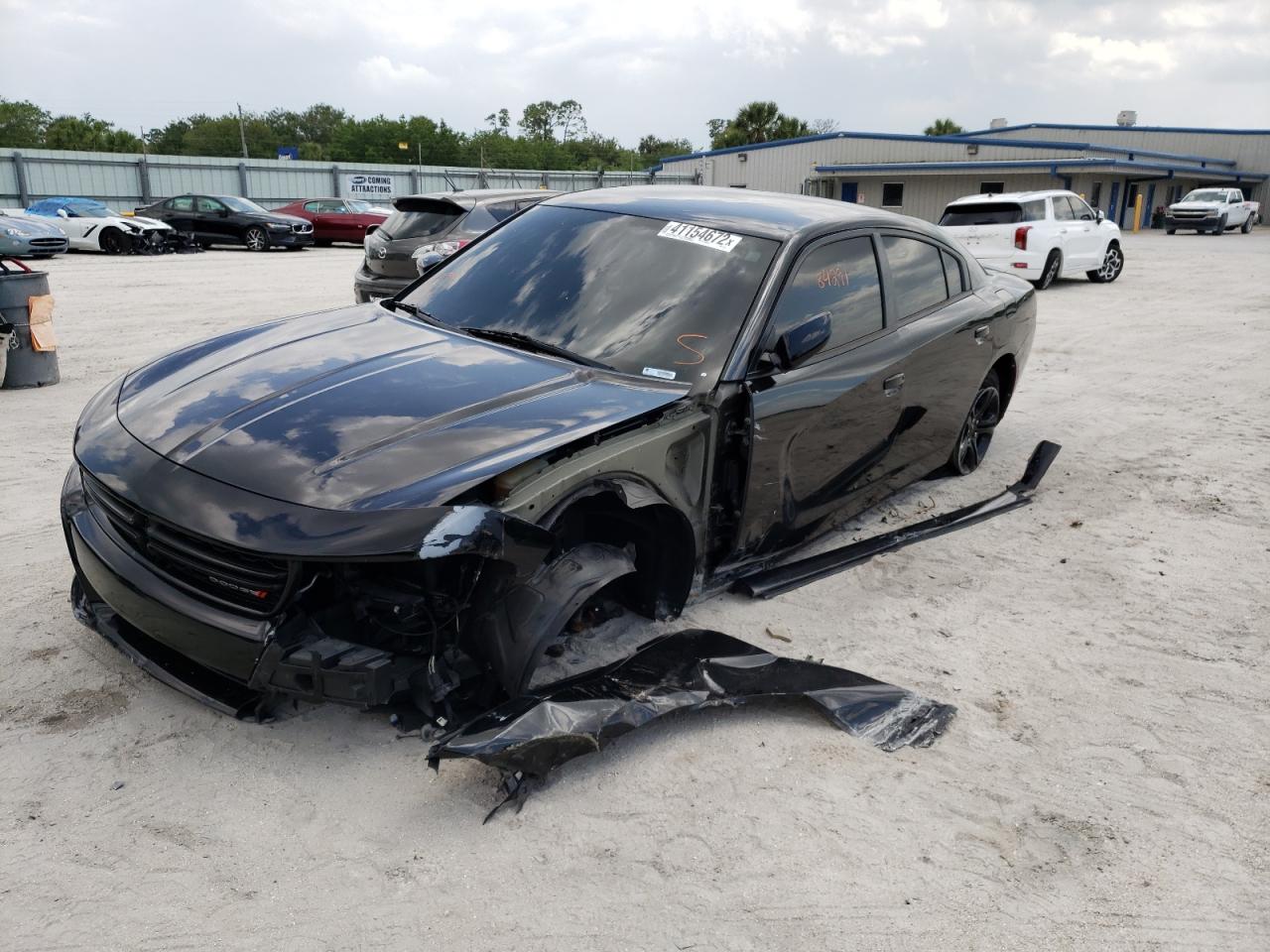 Photo 2 from auction – 2016 DODGE CHARGER SE with VIN 2C3CDXBG8GH272570