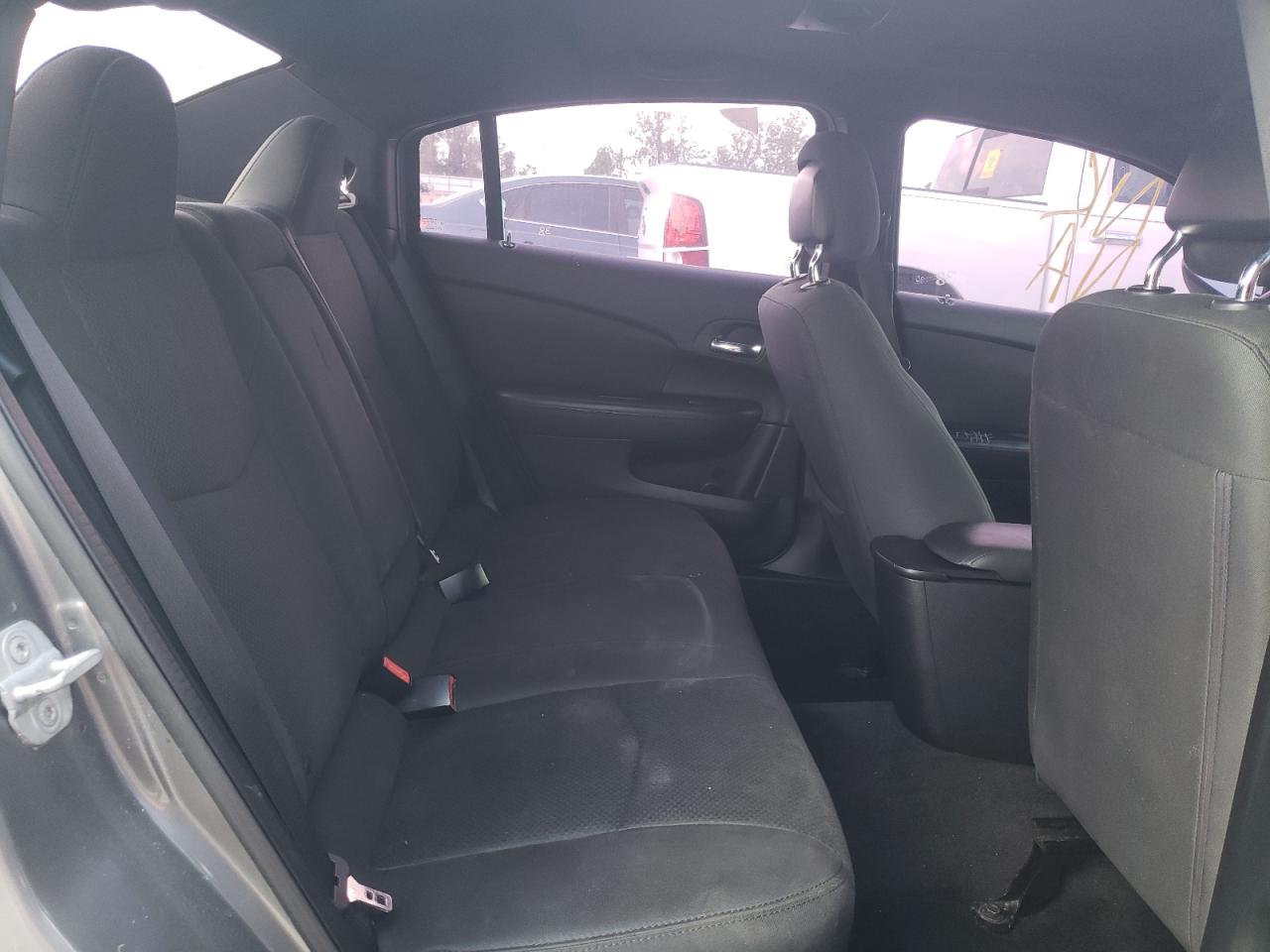 Photo 6 from auction – 2012 CHRYSLER 200 TOURIN with VIN 1C3CCBBG8CN120957