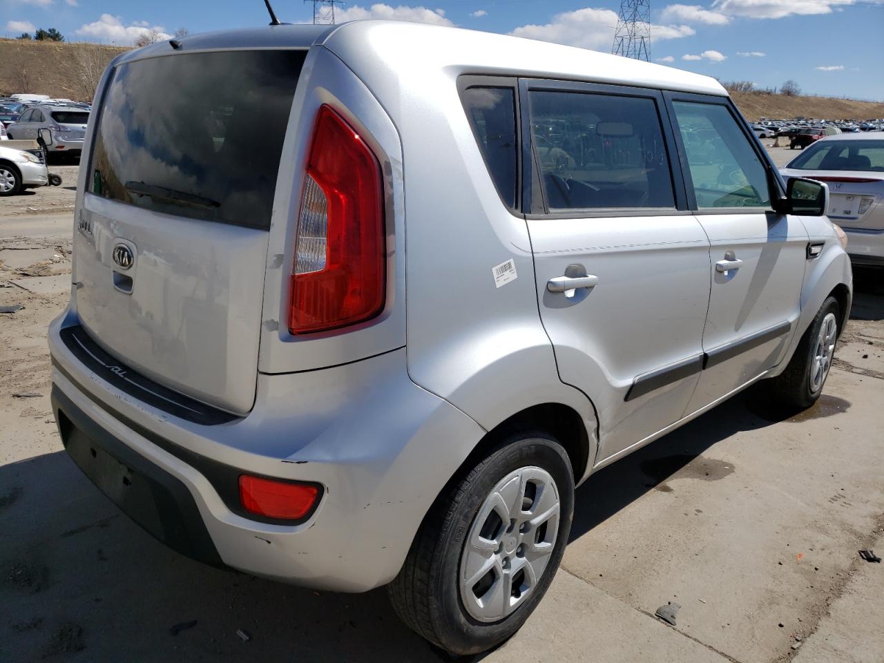 Photo 4 from auction – 2012 KIA SOUL with VIN KNDJT2A55C7467671