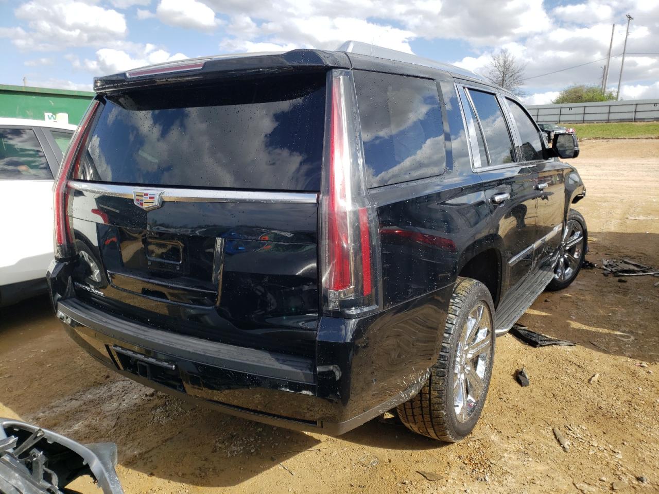 Photo 4 from auction – 2017 CADILLAC ESCALADE L with VIN 1GYS4BKJ5HR366178