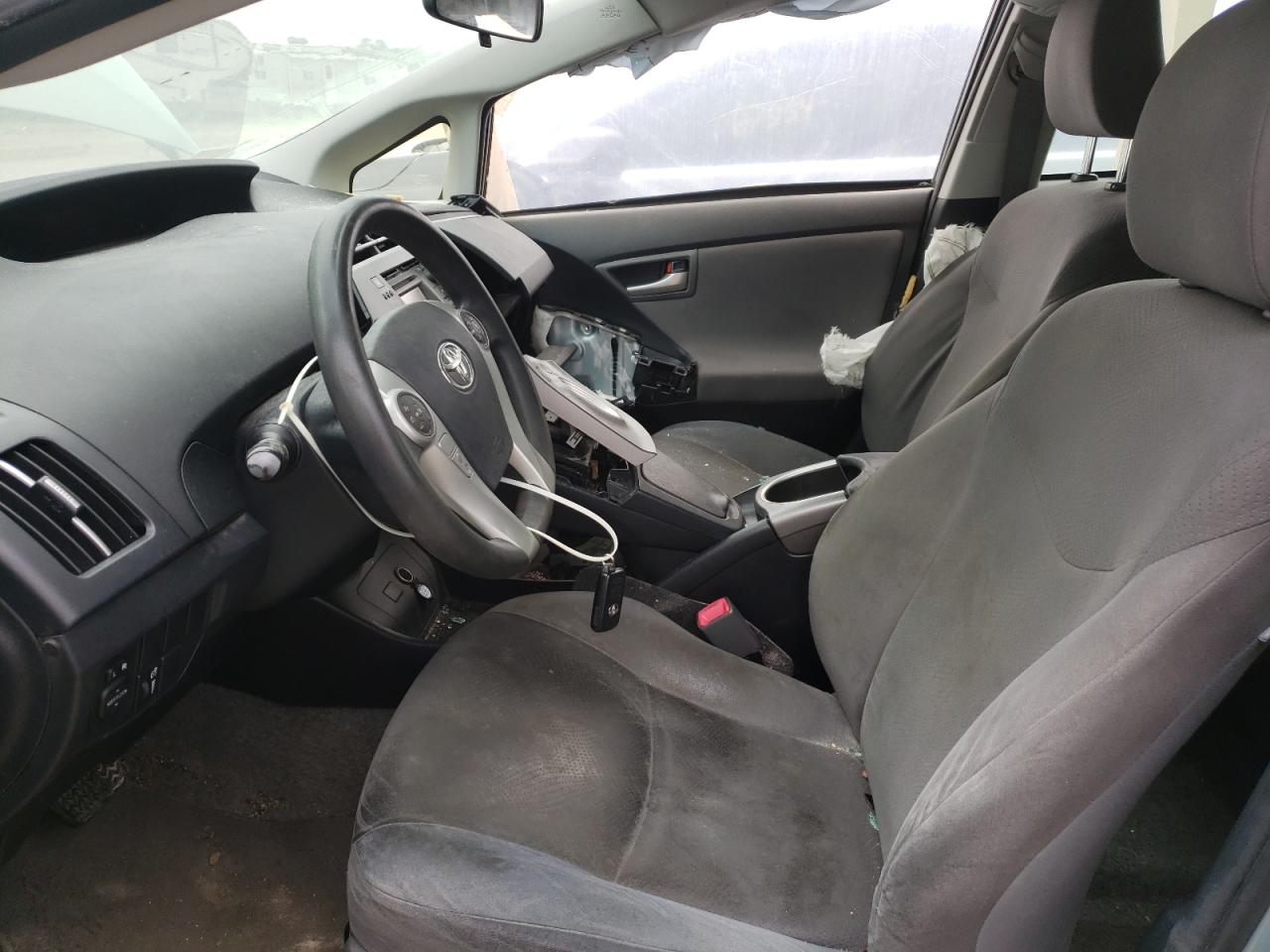 Photo 5 from auction – 2013 TOYOTA PRIUS with VIN JTDKN3DU3D5655612