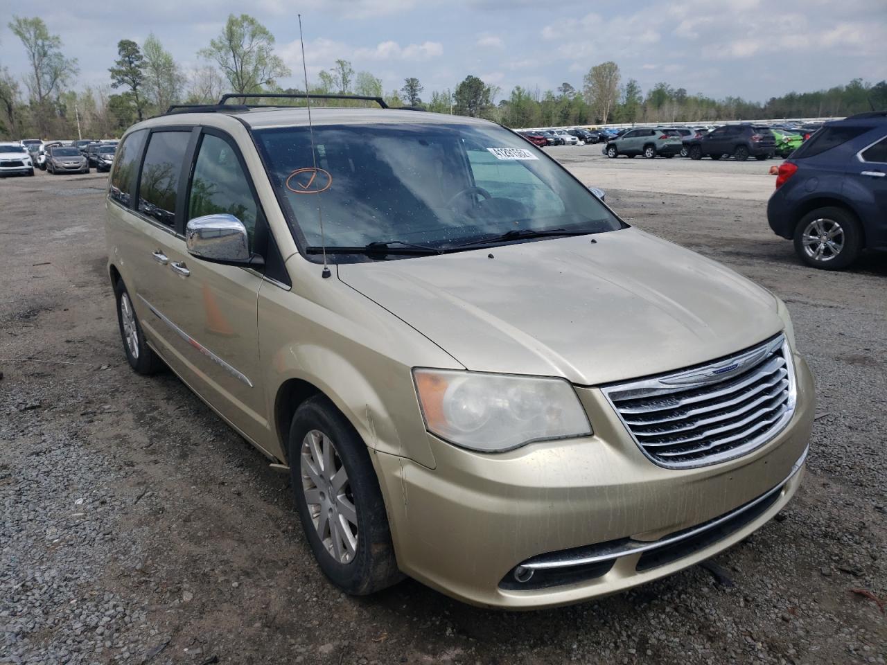 CHRYSLER TOWN & COU 2011 with VIN 2A4RR8DG9BR682513 - Photo from auction