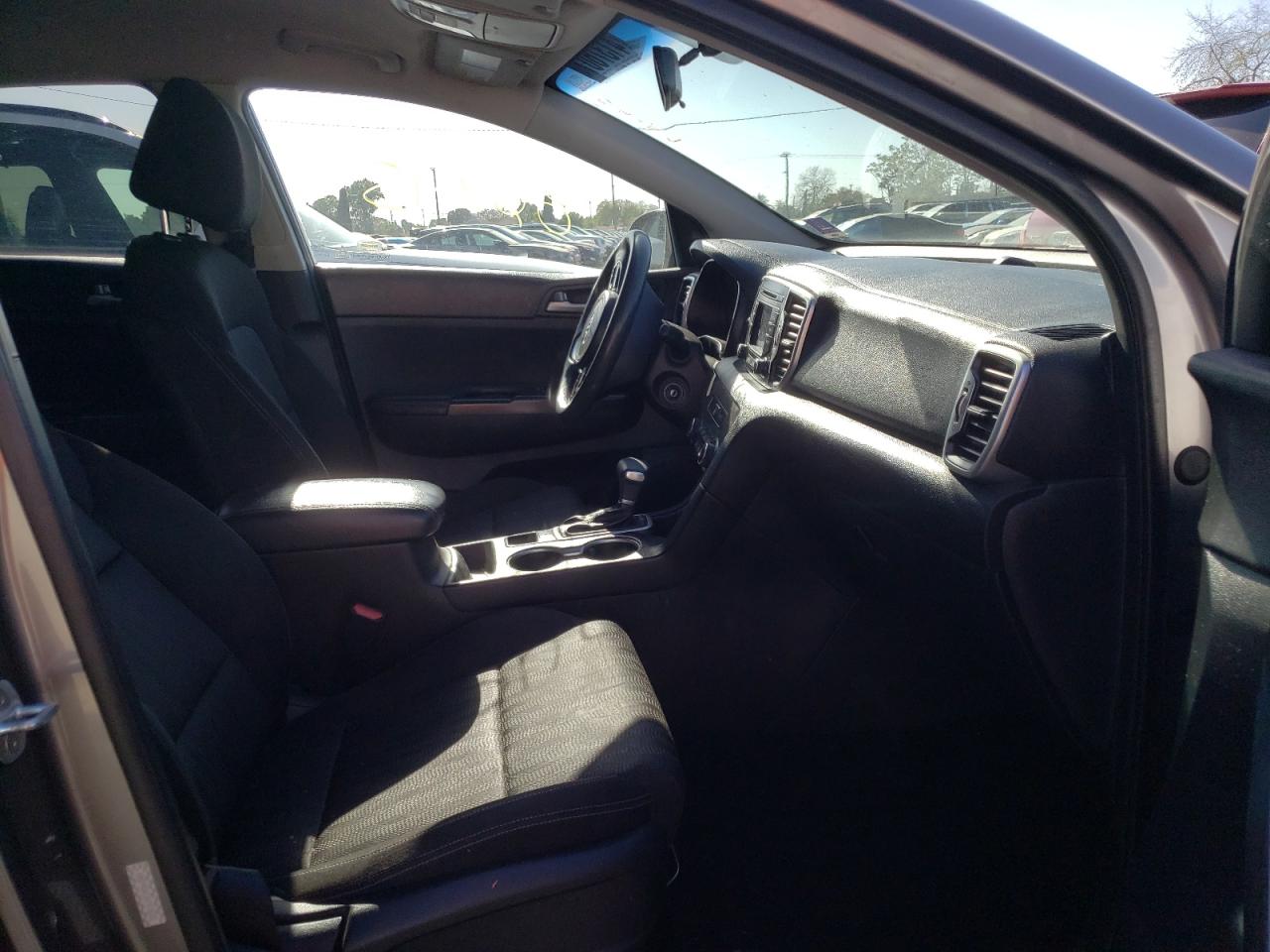 Photo 5 from auction – 2017 KIA SPORTAGE with VIN KNDPM3AC8H7078221