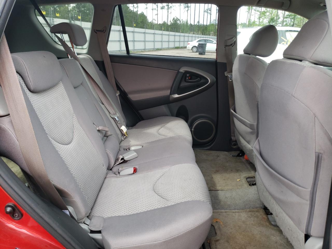 Photo 6 from auction – 2007 TOYOTA RAV4 with VIN JTMBD33V976028621