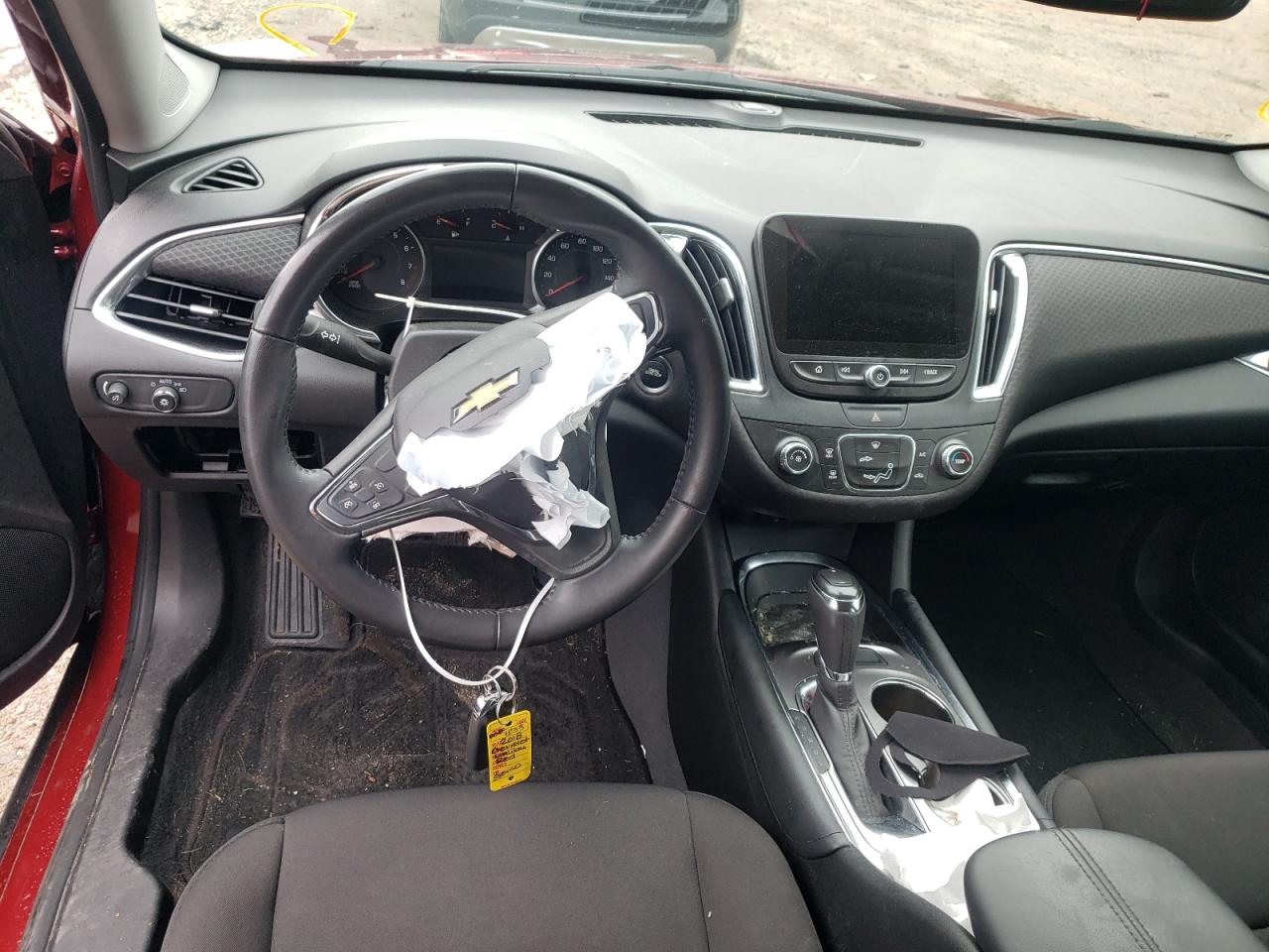 Photo 9 from auction – 2018 CHEVROLET MALIBU LT with VIN 1G1ZD5ST6JF275699