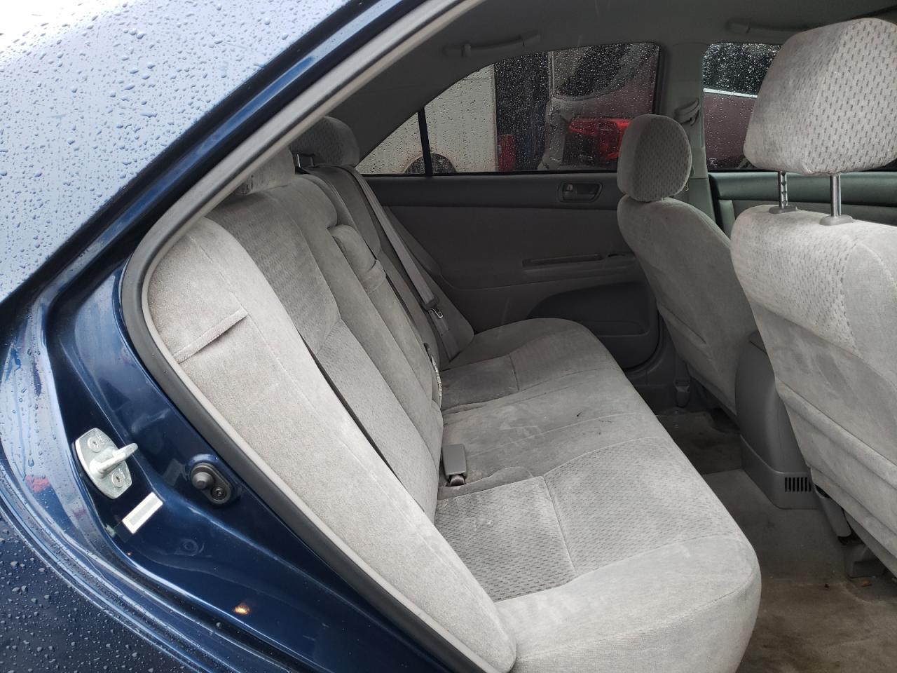 Photo 6 from auction – 2002 TOYOTA CAMRY LE with VIN 4T1BE32K92U575859