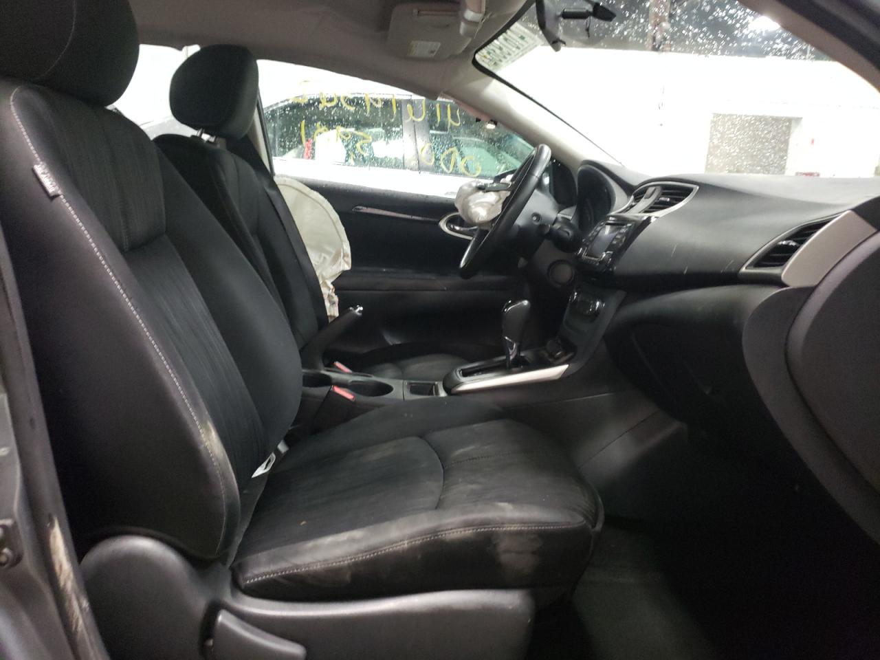Photo 5 from auction – 2017 NISSAN SENTRA S with VIN 3N1AB7AP5HL694236