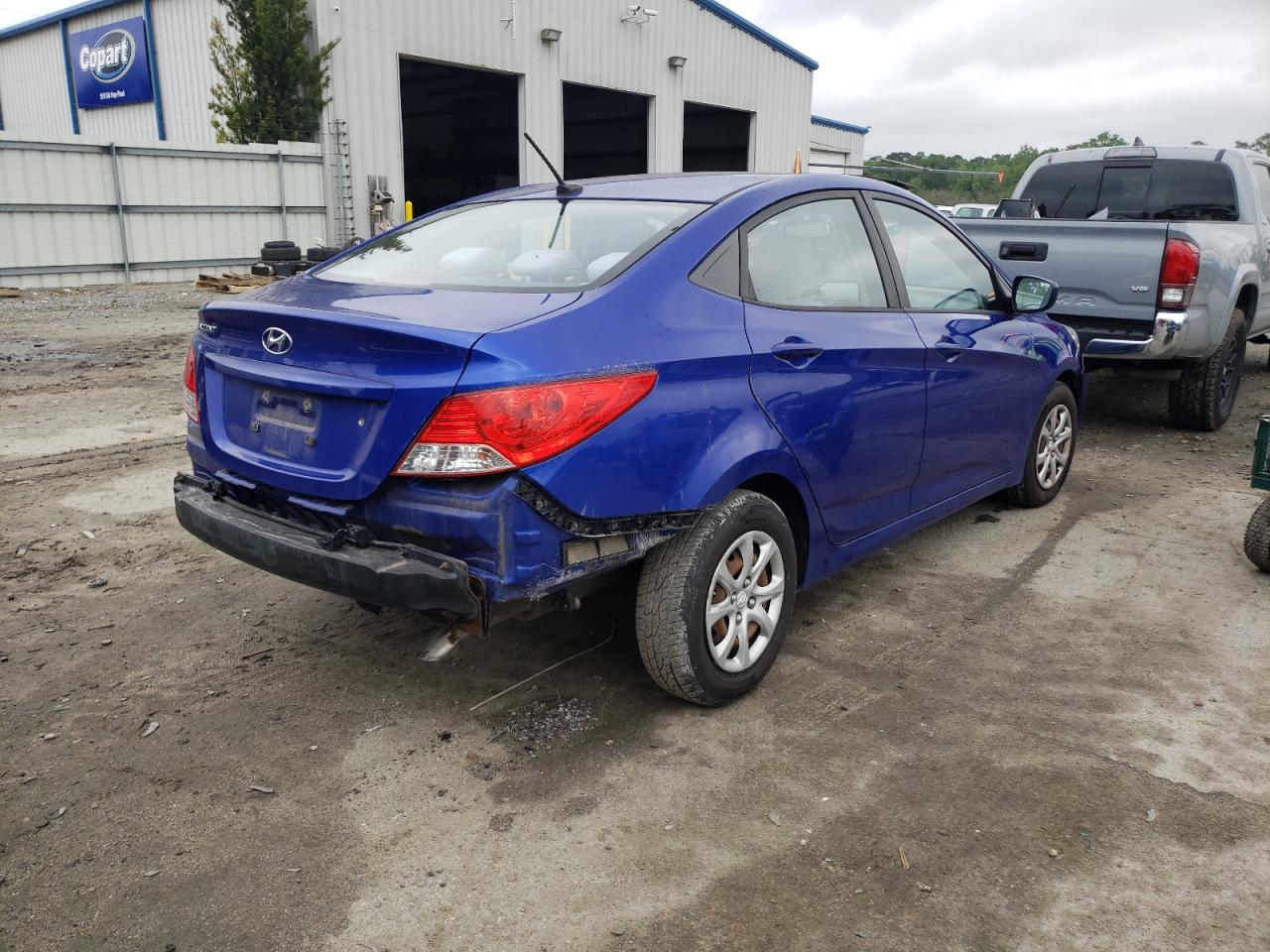 Photo 4 from auction – 2013 HYUNDAI ACCENT GLS with VIN KMHCT4AE5DU422121
