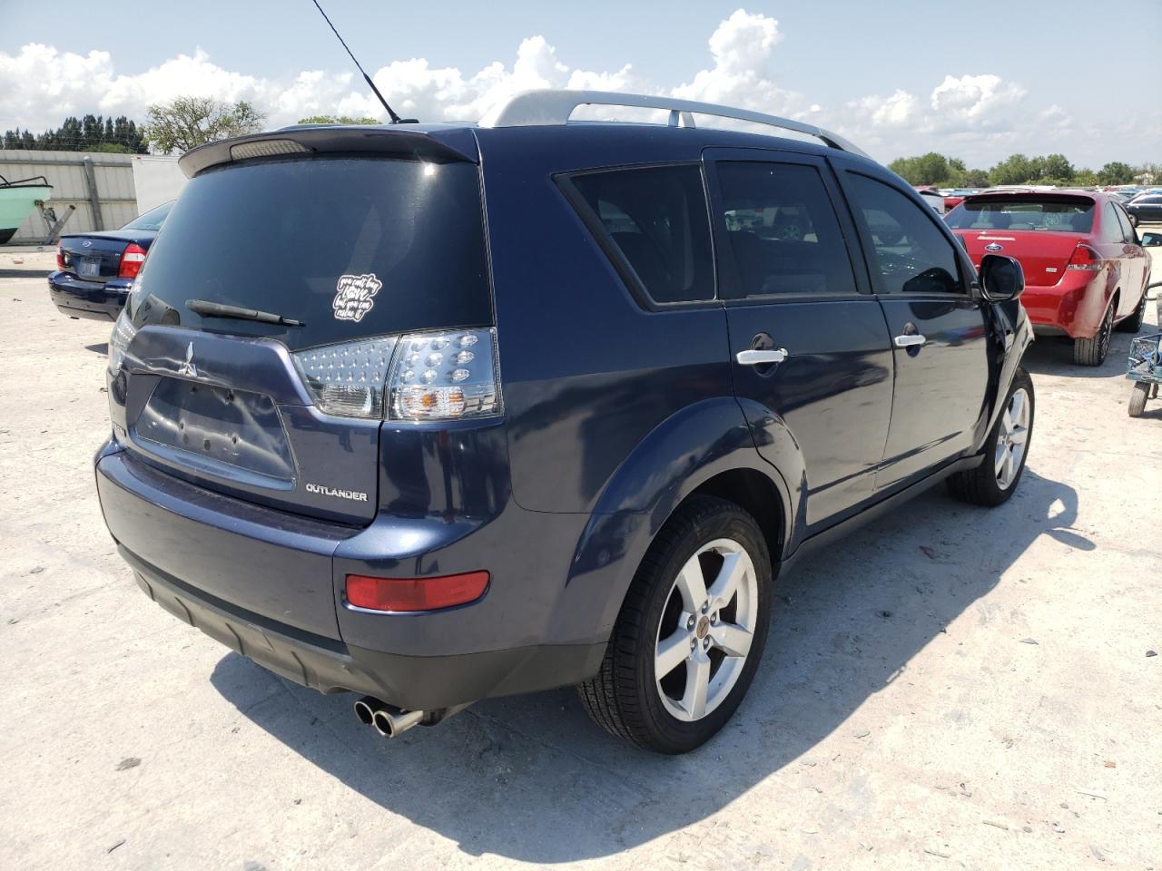 Photo 4 from auction – 2007 MITSUBISHI OUTLANDER with VIN JA4MS41X17U003310