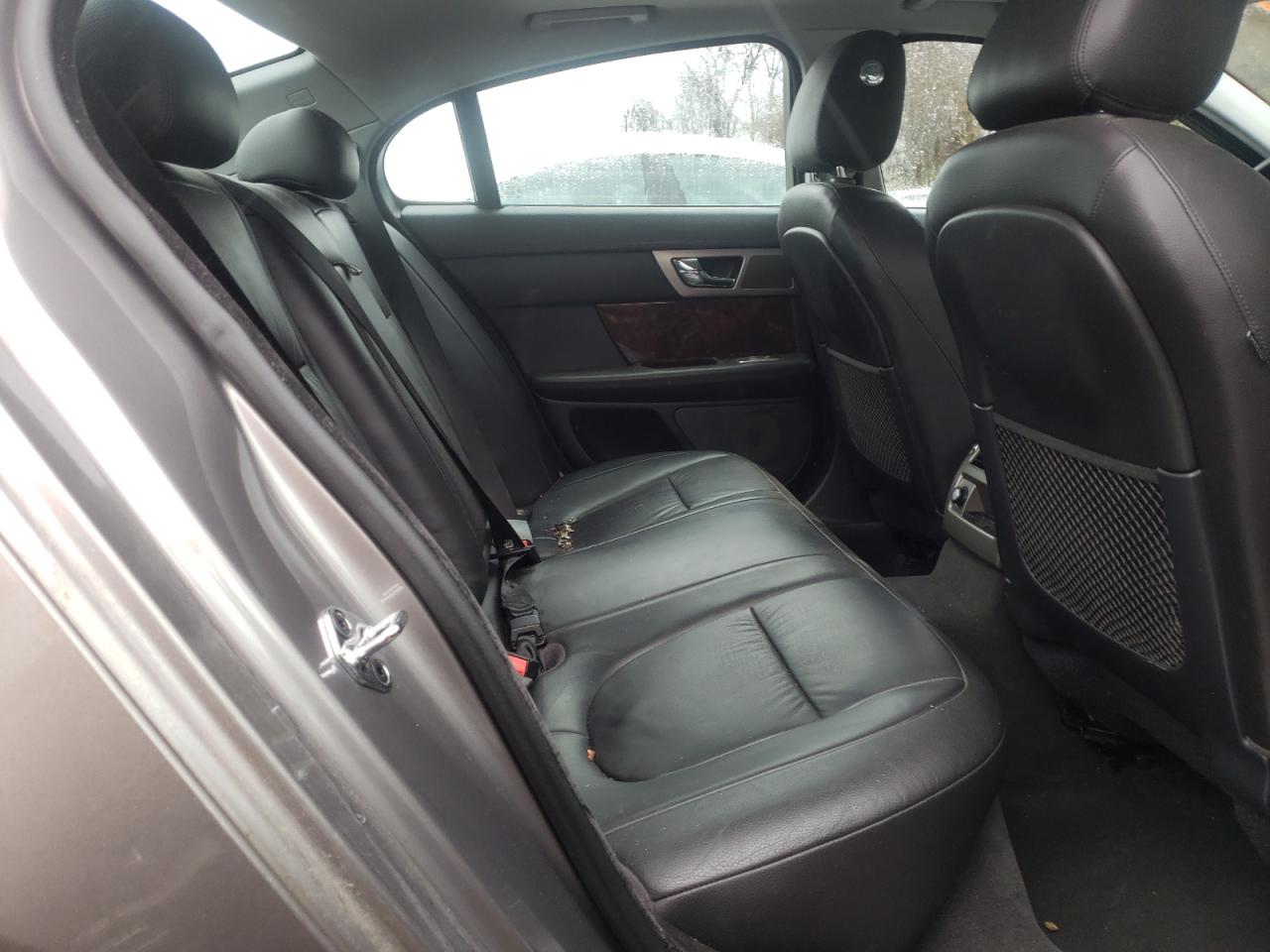 Photo 6 from auction – 2011 JAGUAR XF with VIN SAJWA0FB7BLR92320