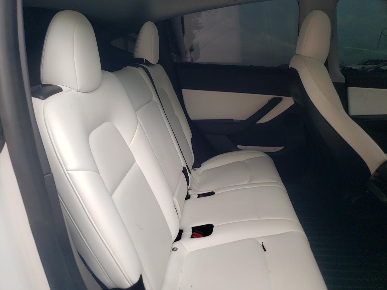 Photo 6 from auction – 2020 TESLA MODEL Y with VIN 5YJYGDEE4LF027525