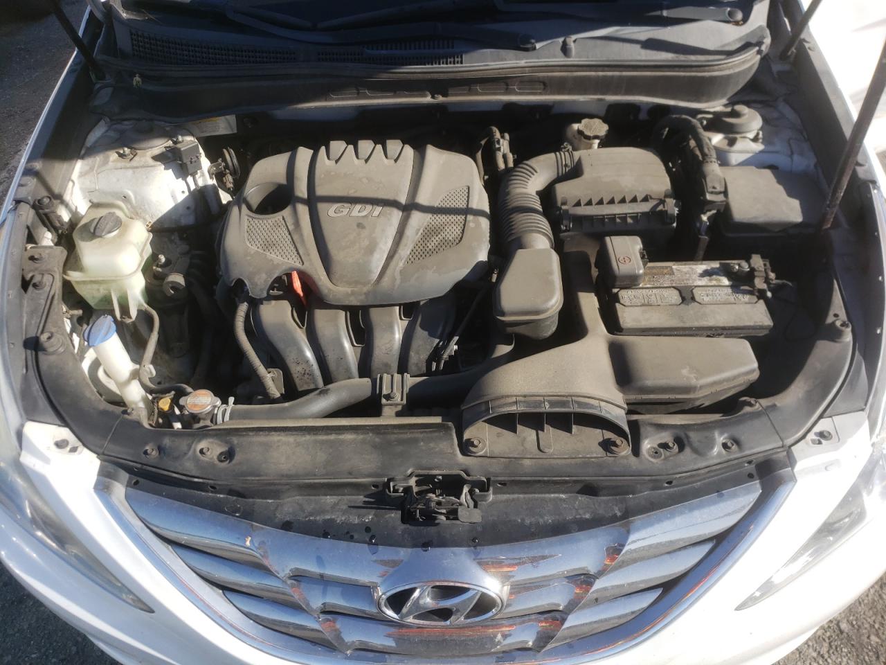 Photo 7 from auction – 2011 HYUNDAI SONATA SE with VIN 5NPEC4AC8BH222109