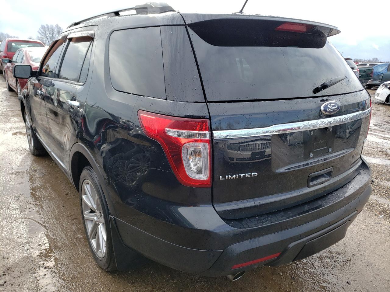 Photo 3 from auction – 2013 FORD EXPLORER L with VIN 1FM5K8F82DGA27589