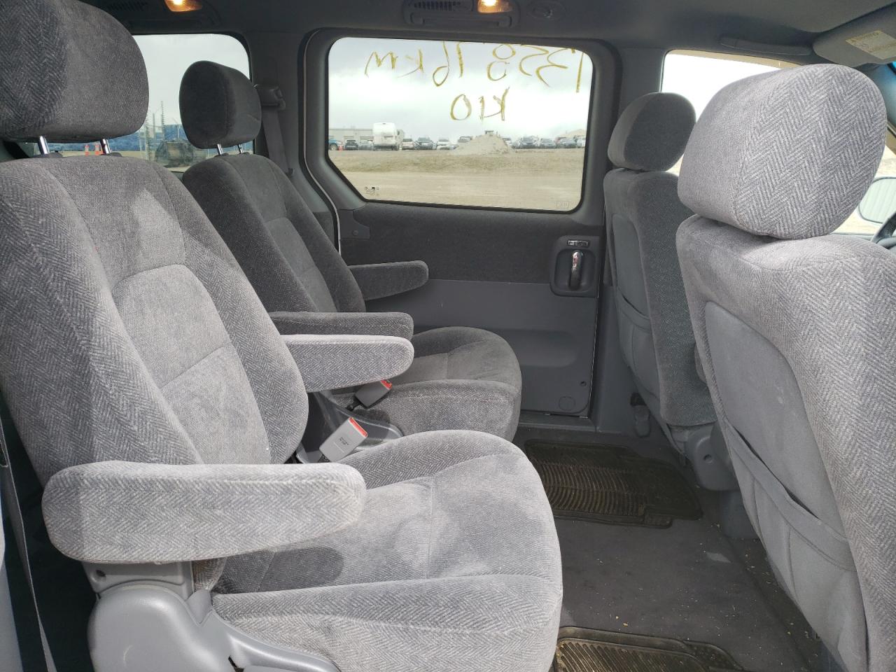 Photo 6 from auction – 2003 KIA SEDONA EX with VIN KNDUP131X36377525