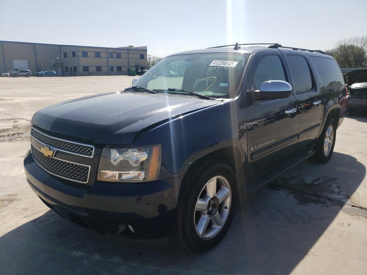 Photo 2 from auction – 2007 CHEVROLET SUBURBAN C with VIN 3GNFC16047G203873