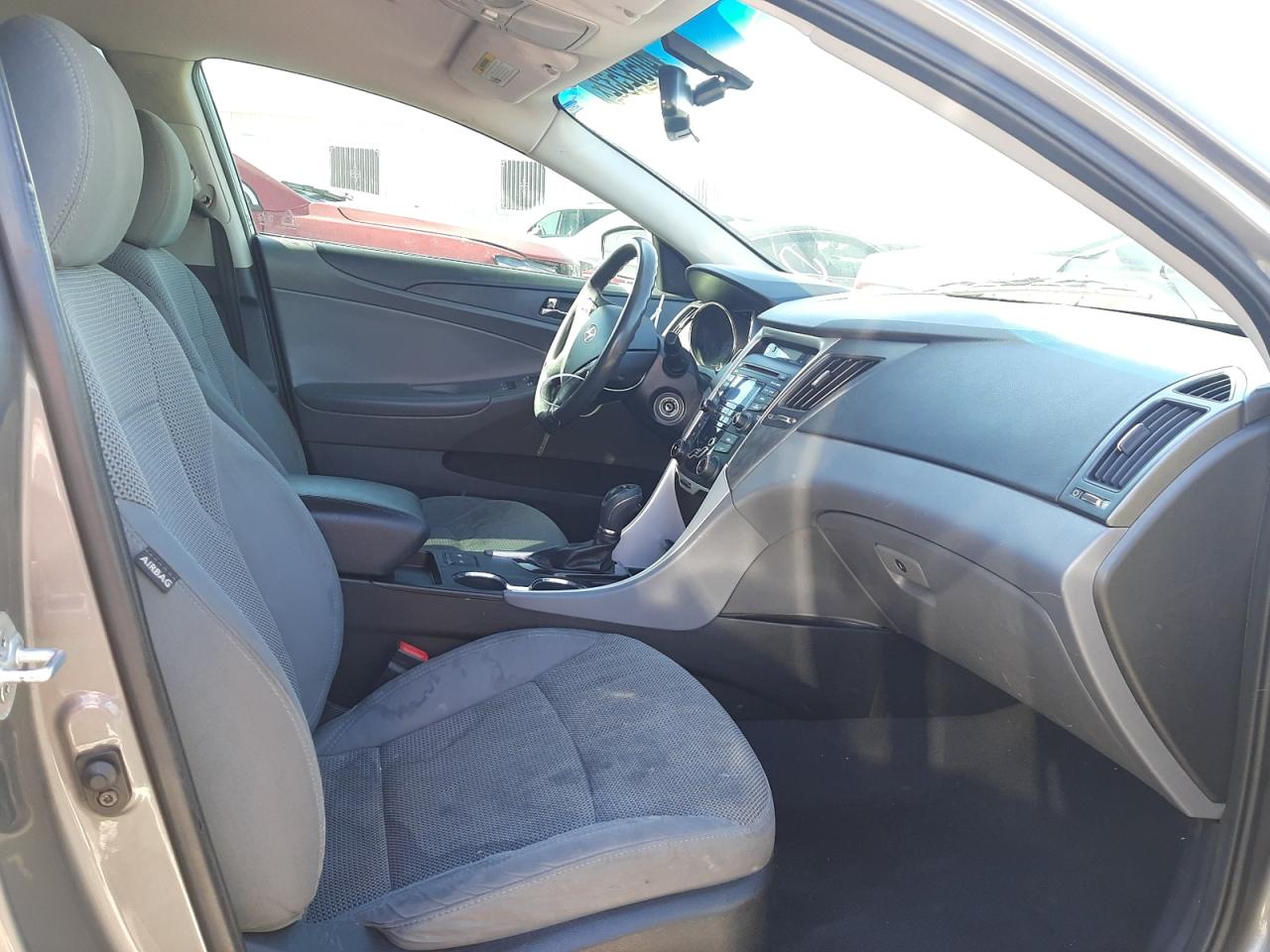 Photo 5 from auction – 2013 HYUNDAI SONATA GLS with VIN 5NPEB4AC5DH726767