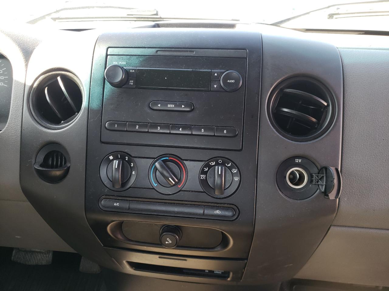 Photo 9 from auction – 2004 FORD F150 with VIN 1FTRF12WX4NA61863