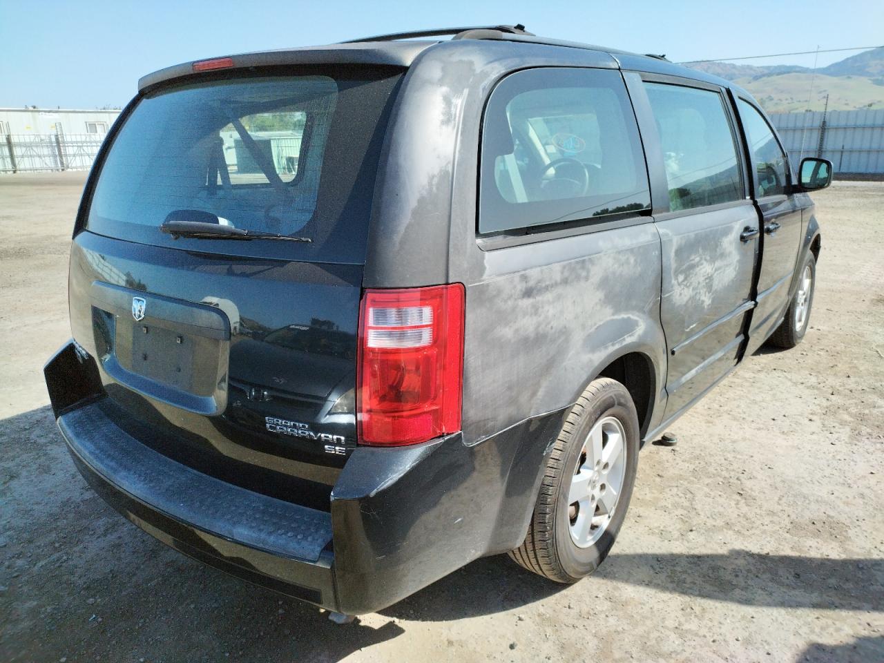 Photo 4 from auction – 2010 DODGE GRAND CARA with VIN 2D4RN4DE9AR130326