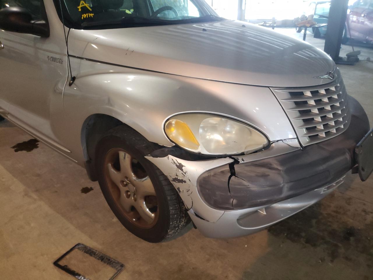 Photo 9 from auction – 2002 CHRYSLER PT CRUISER with VIN 3C8FY68BX2T251351