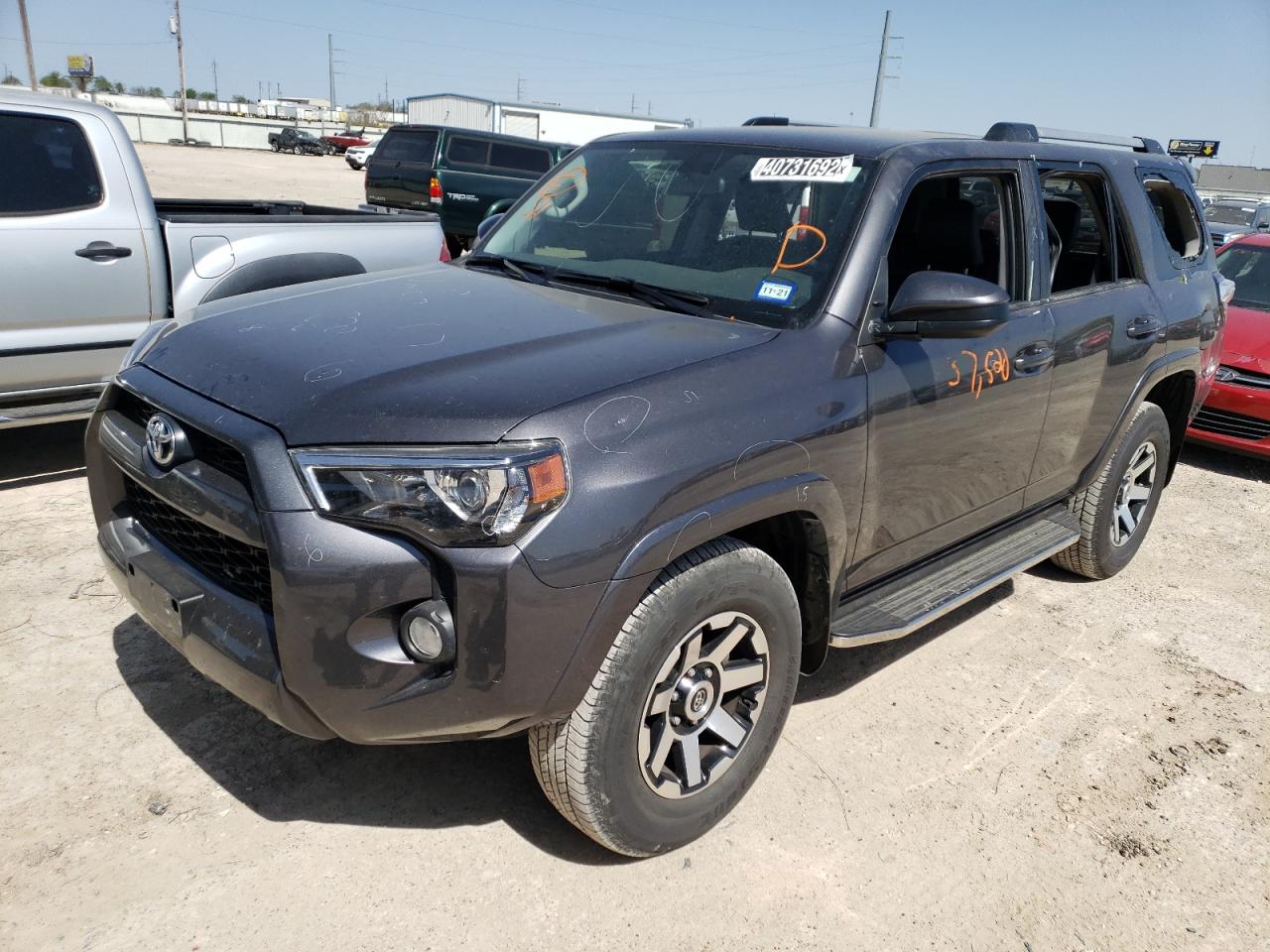Photo 2 from auction – 2019 TOYOTA 4RUNNER SR with VIN JTEZU5JR1K5210016