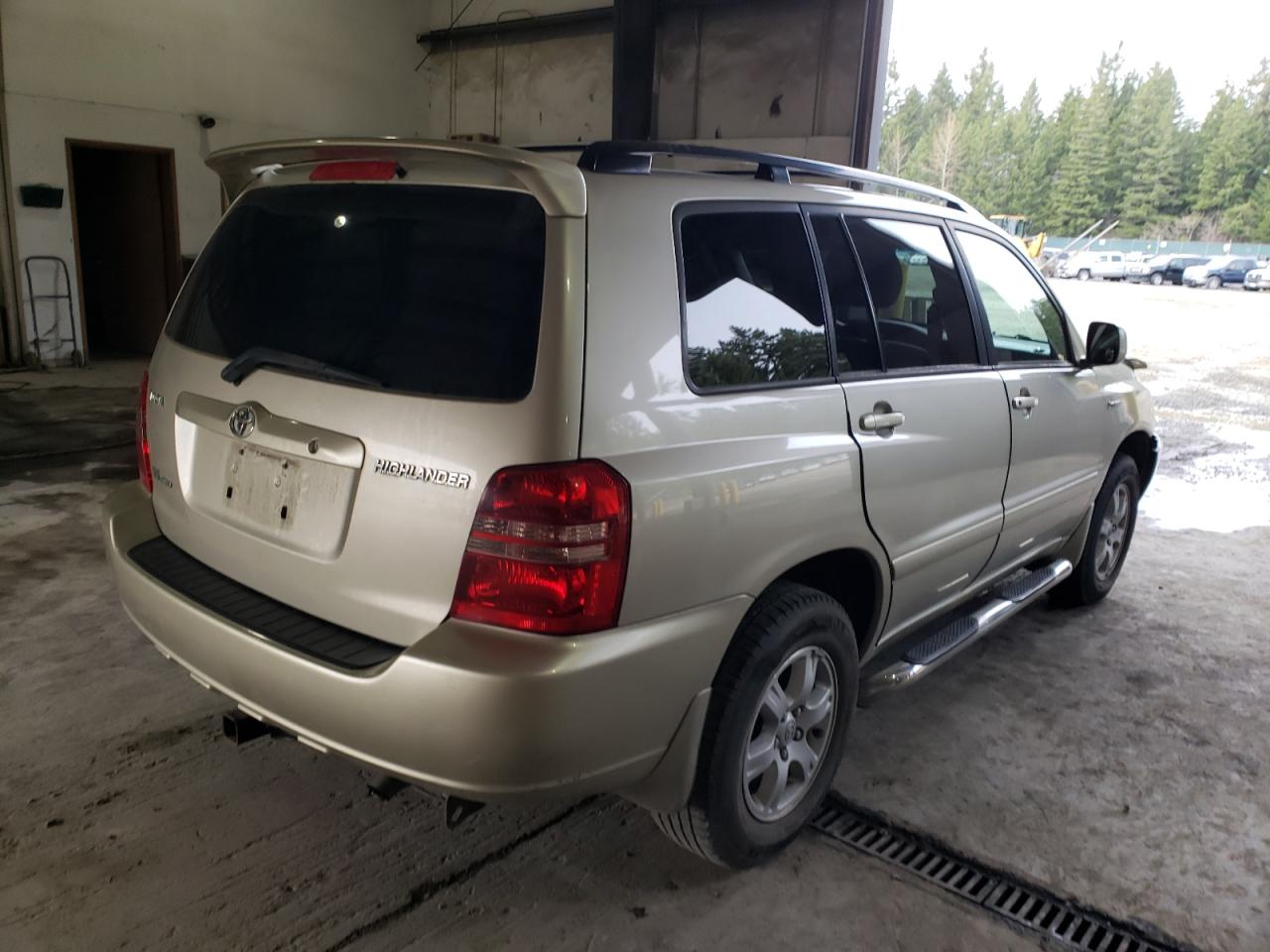 Photo 4 from auction – 2001 TOYOTA HIGHLANDER with VIN JTEHF21A810025505