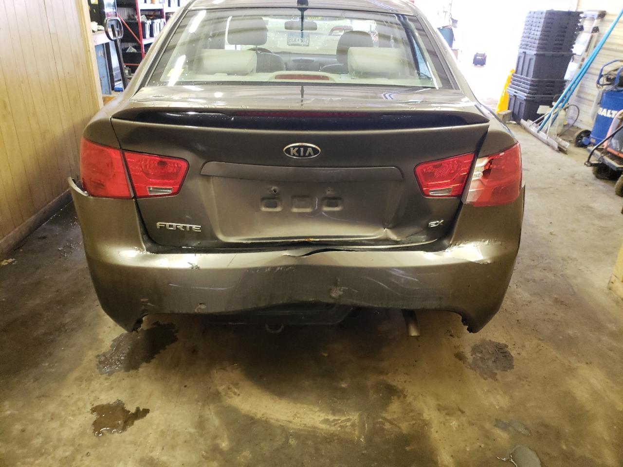Photo 9 from auction – 2011 KIA FORTE EX with VIN KNAFU4A22B5889389
