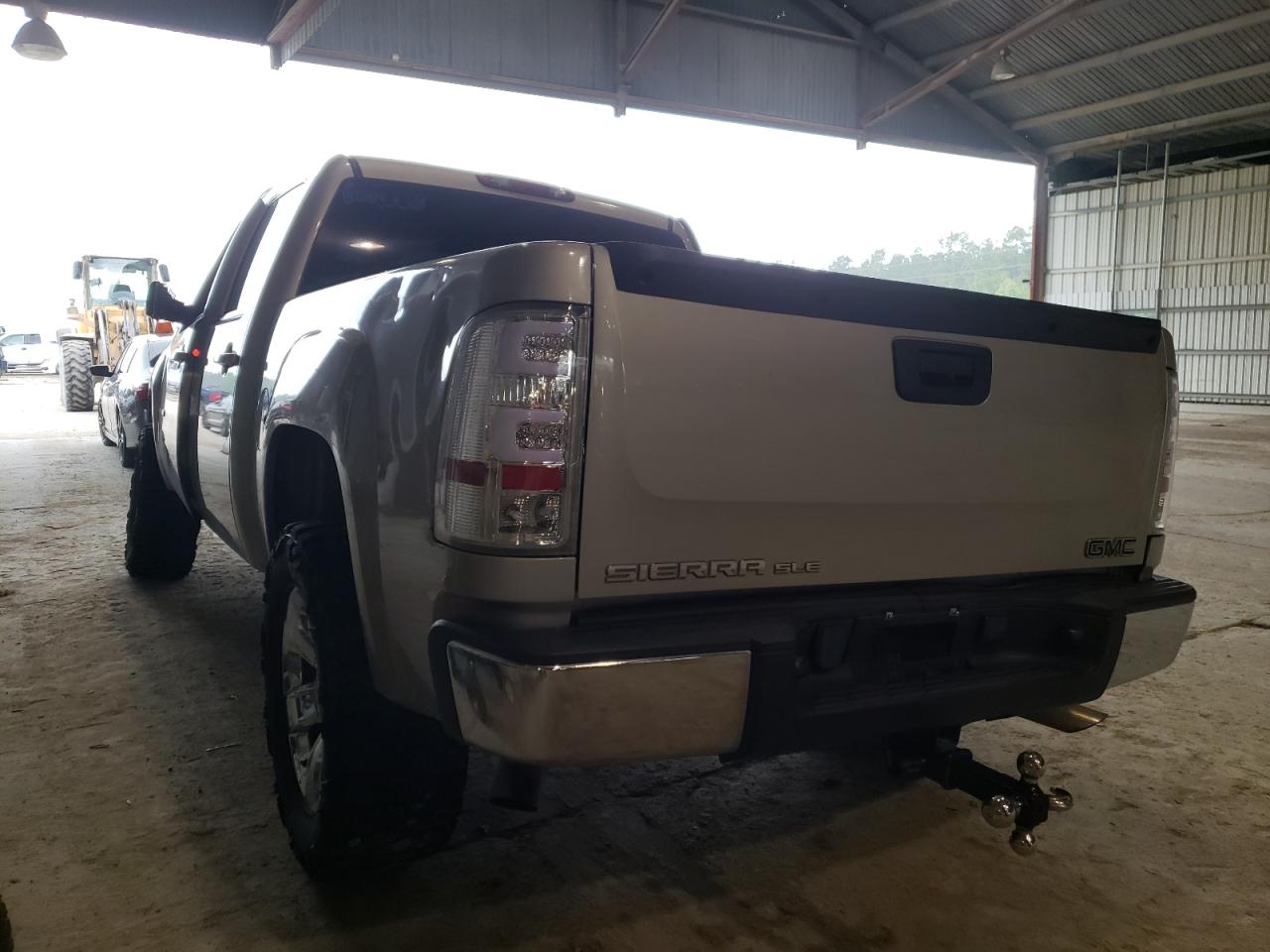 Photo 3 from auction – 2008 GMC SIERRA C15 with VIN 3GTEC13J68G227126