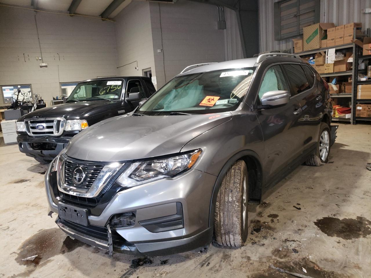 Photo 2 from auction – 2018 NISSAN ROGUE S with VIN KNMAT2MV4JP619254
