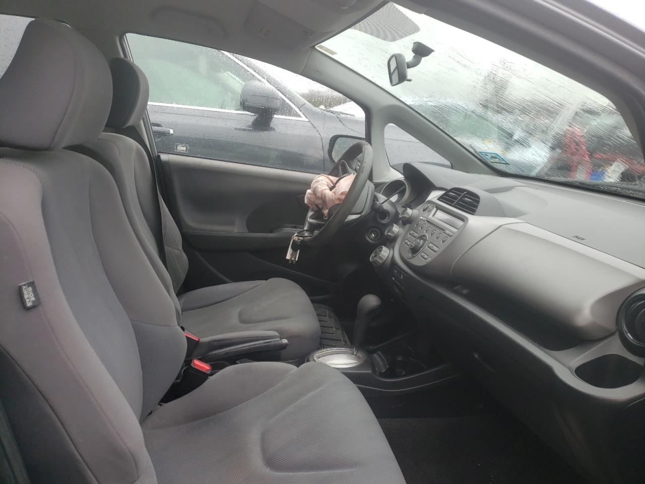 Photo 5 from auction – 2009 HONDA FIT with VIN JHMGE88219C006582