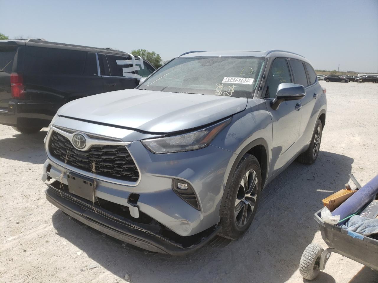 Photo 2 from auction – 2020 TOYOTA HIGHLANDER with VIN 5TDGZRAH5LS006262