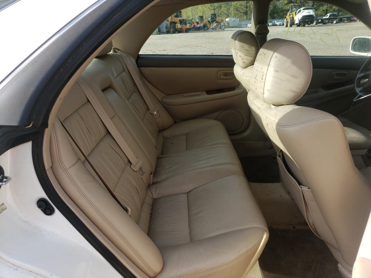 Photo 6 from auction – 1998 LEXUS ES 300 with VIN JT8BF28G1W5019607