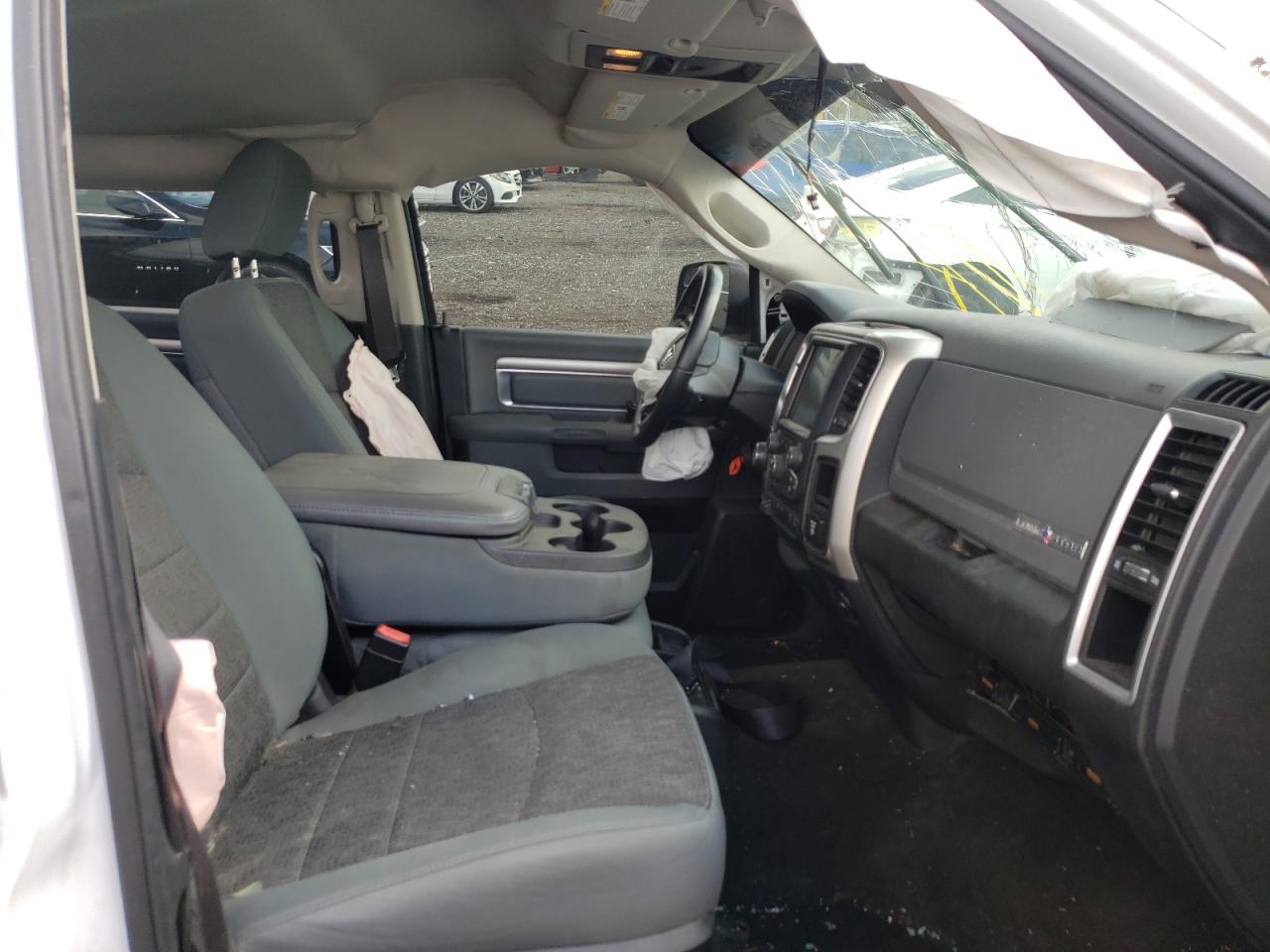 Photo 5 from auction – 2017 RAM 1500 SLT with VIN 1C6RR6LT2HS761142