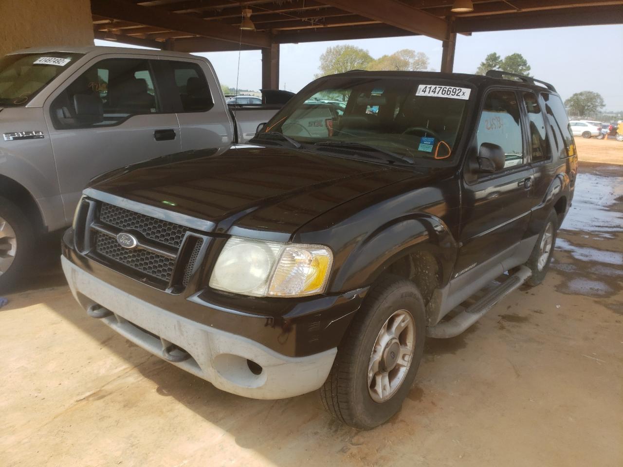 Photo 2 from auction – 2001 FORD EXPLORER S with VIN 1FMYU60EX1UC65049