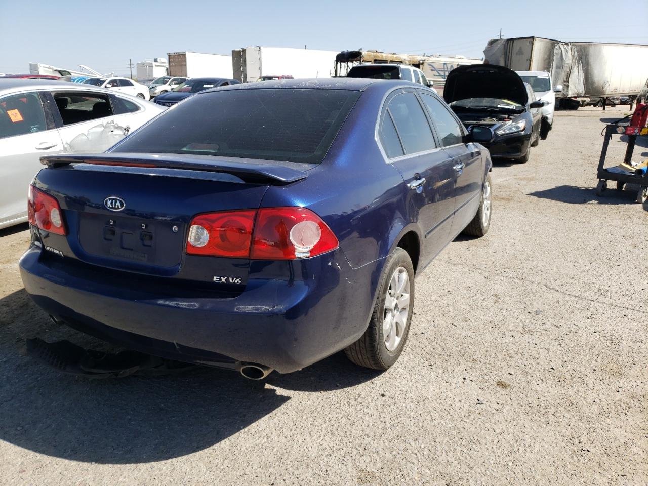 Photo 4 from auction – 2007 KIA OPTIMA LX with VIN KNAGE124475129813