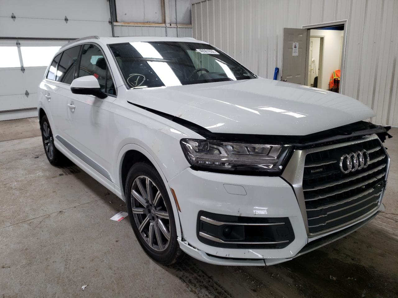 AUDI Q7 PRESTIG 2017 with VIN WA1VAAF76HD054026 - Photo from auction