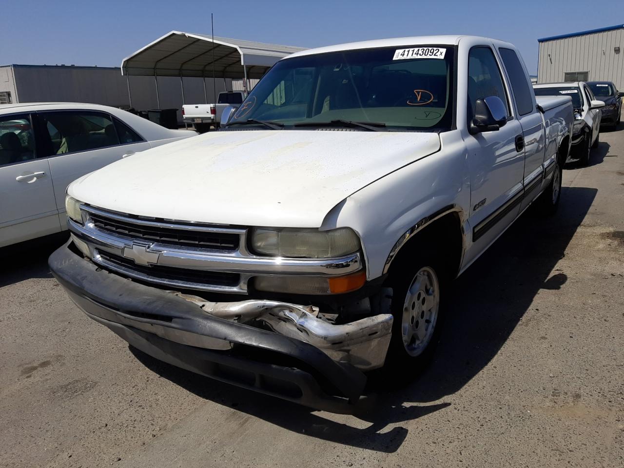 Photo 2 from auction – 2000 CHEVROLET SILVRDO LT with VIN 1GCEC19T1YZ293141