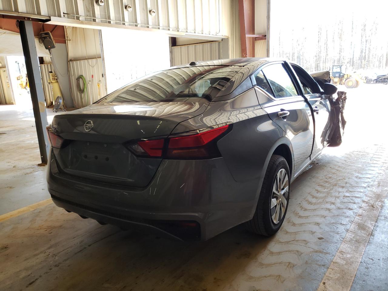 Photo 4 from auction – 2020 NISSAN ALTIMA S with VIN 1N4BL4BV8LC212413