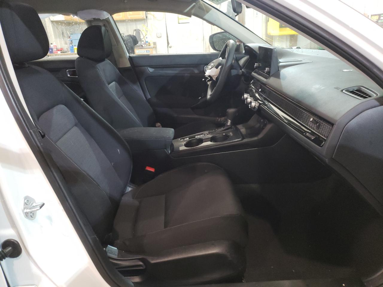 Photo 5 from auction – 2022 HONDA CIVIC with VIN 2HGFE2F23NH559451