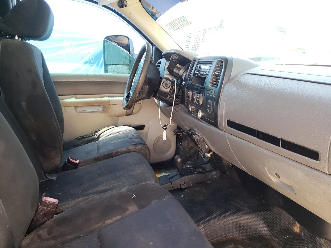 Photo 5 from auction – 2011 GMC SIERRA K35 with VIN 1GD322CLXBF183489